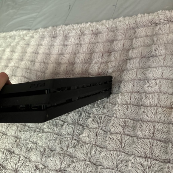 PS4 Gaming Console - Picture 14 of 15